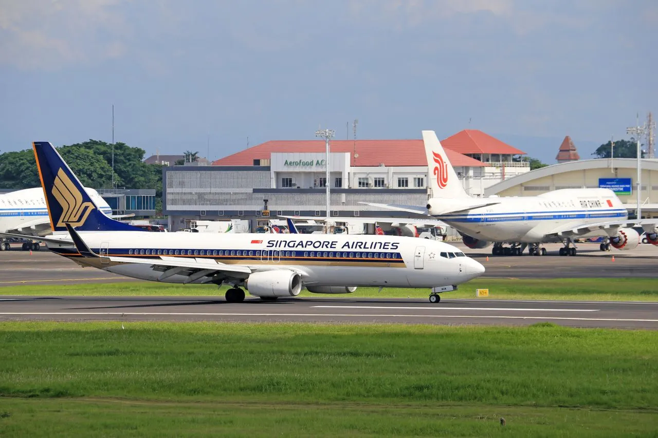 Arrival in Singapore - Image 1