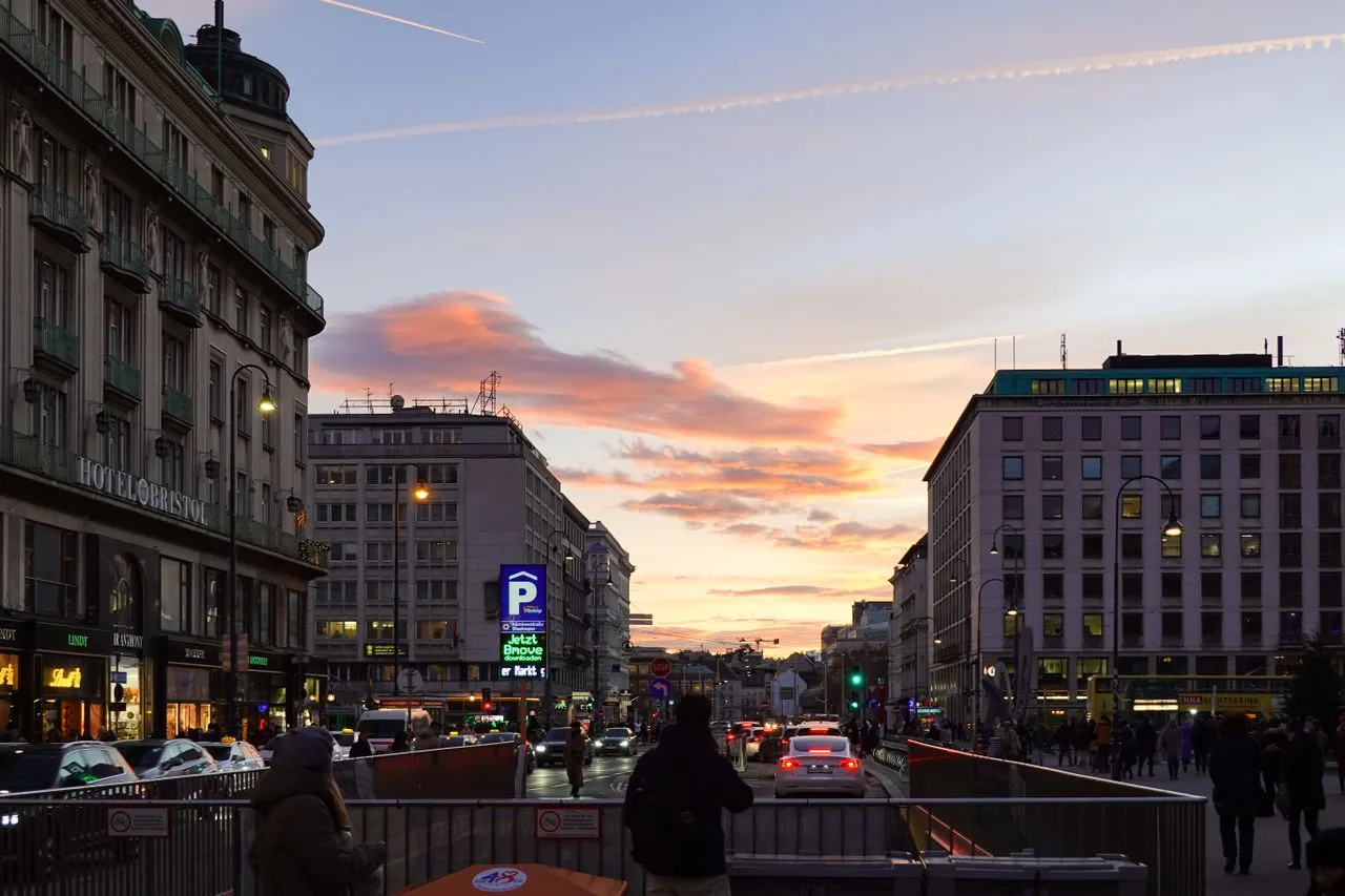 Arrival in Vienna - Image 1