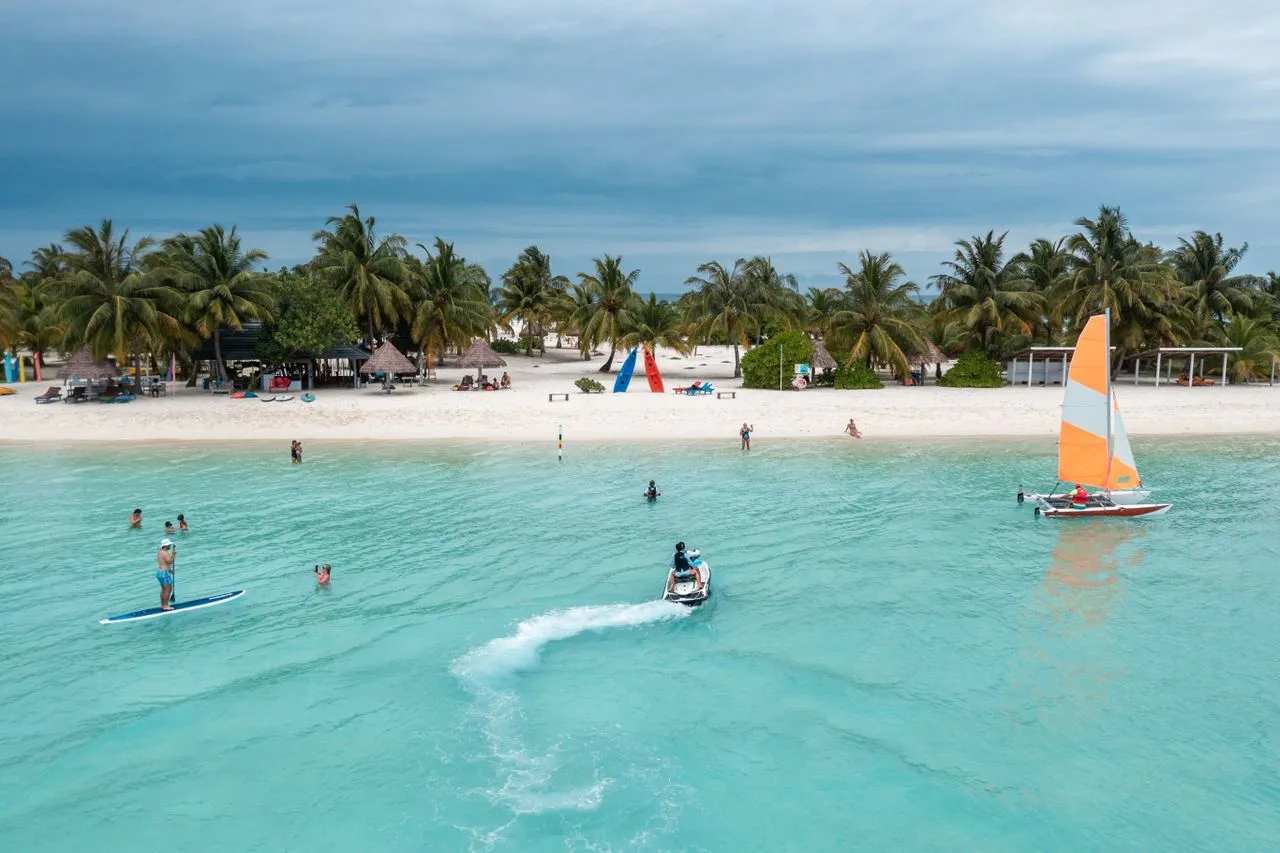 Leisure Day & Catamaran Sailing Experience - Image 1