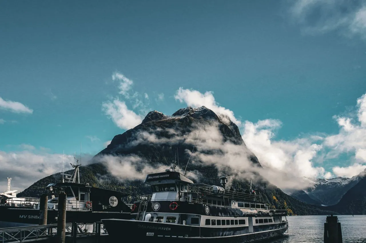 Milford Sound Cruise - Image 1